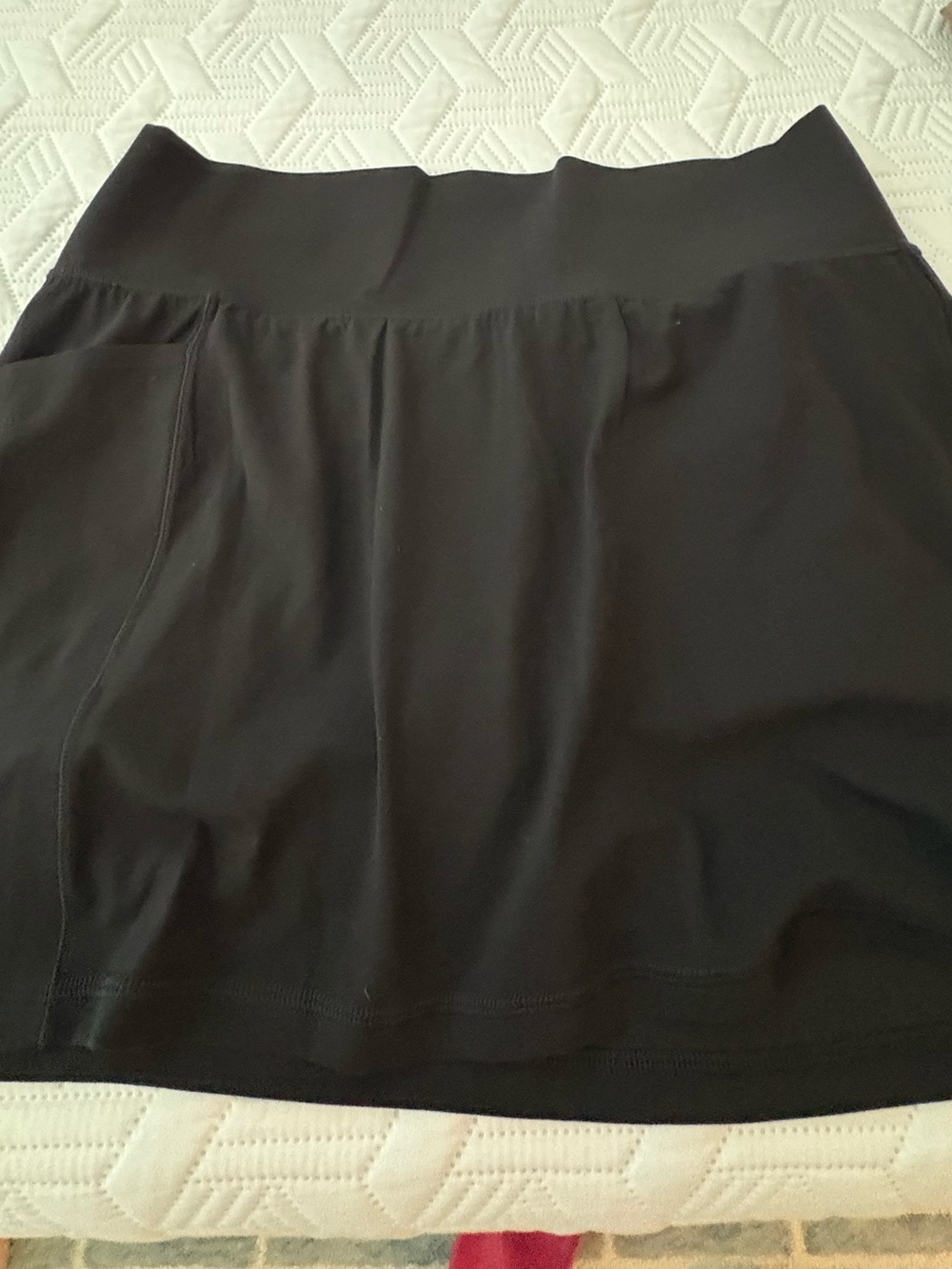 Athleta Salutation 14.5 stash pocket skort